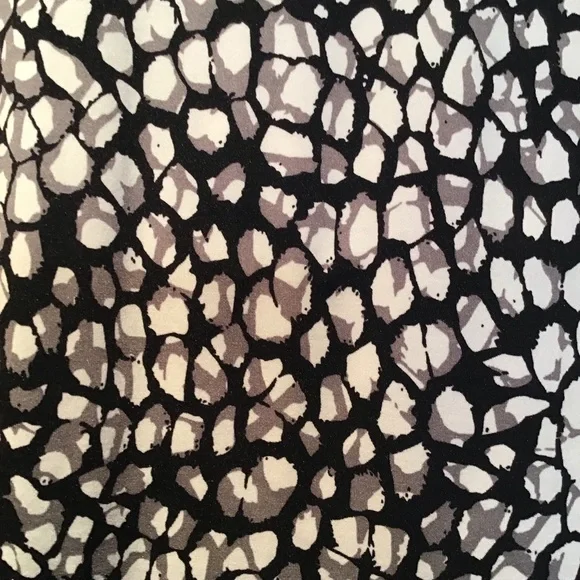 Reitmans Black & White Women’s Short Sleeves Top Size US S - Picture 8 of 15